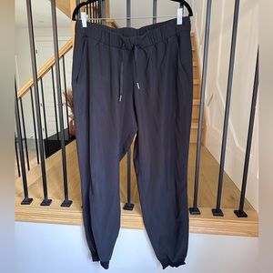Lululemon On the Fly Mid-Rise Jogger *TravelWoven